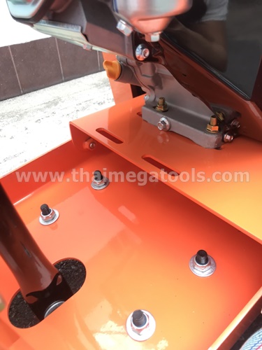 รถตัดถนน TAMTON โครงสร้างแข็งแรง